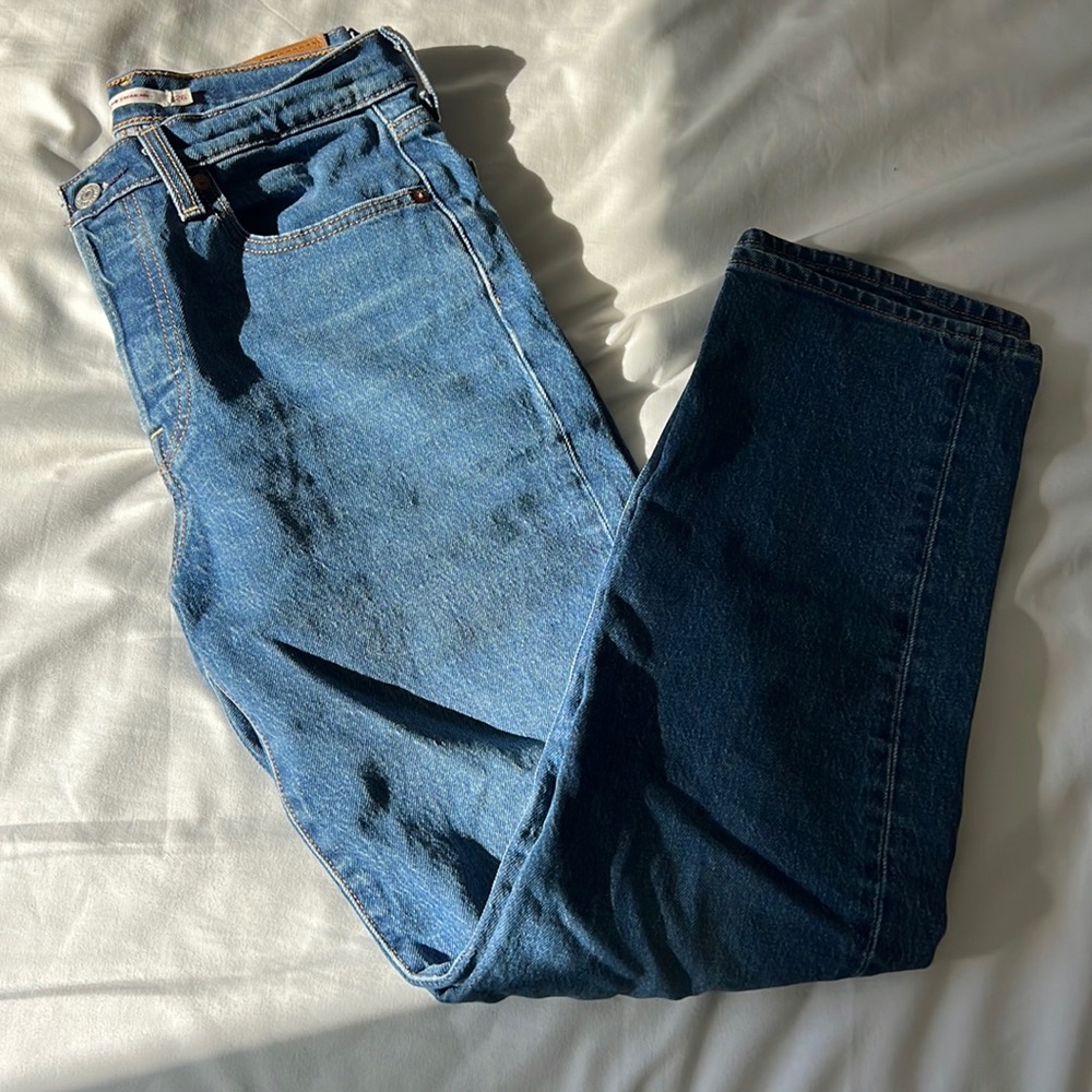 Levi’s wedgie straight jeans
